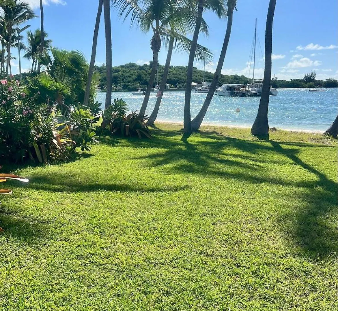 Coconut 1 Room Beautiful View Байе-Неттл Апартаменты