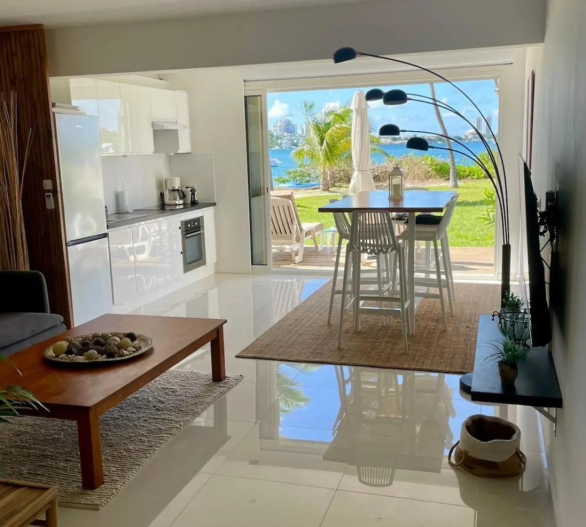 Coconut 1 Room Beautiful View Baie Nettle