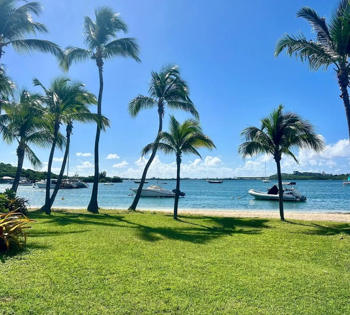 Coconut 1 Room Beautiful View Baie Nettle